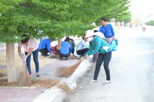 Ninh[-]Thuận:[-]Phát[-]động[-]ra[-]quân[-]tổng[-]vệ[-]sinh[-]môi[-]trường